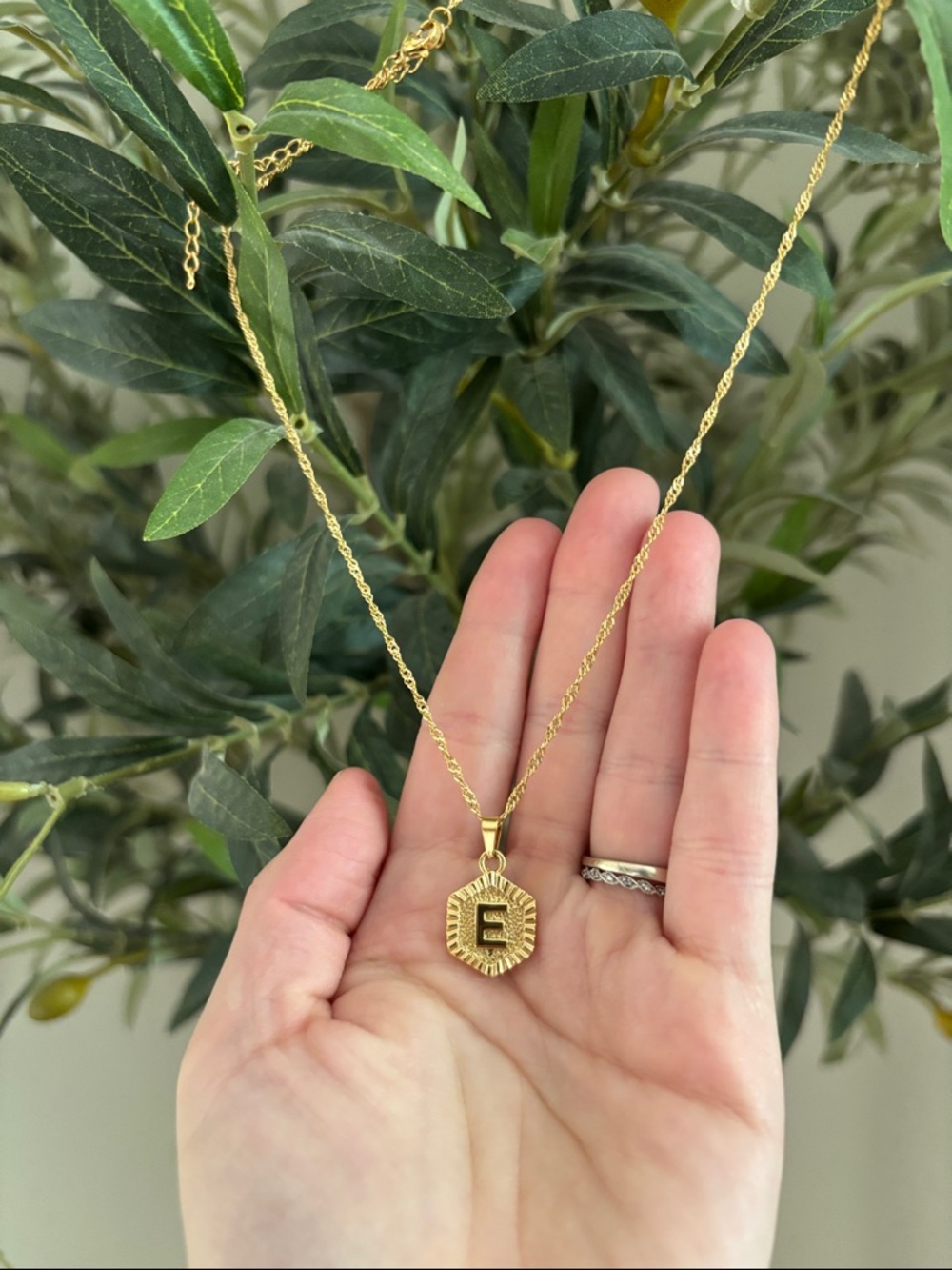 Gold Initial 'E' Pendant Necklace - Women's Jewelry